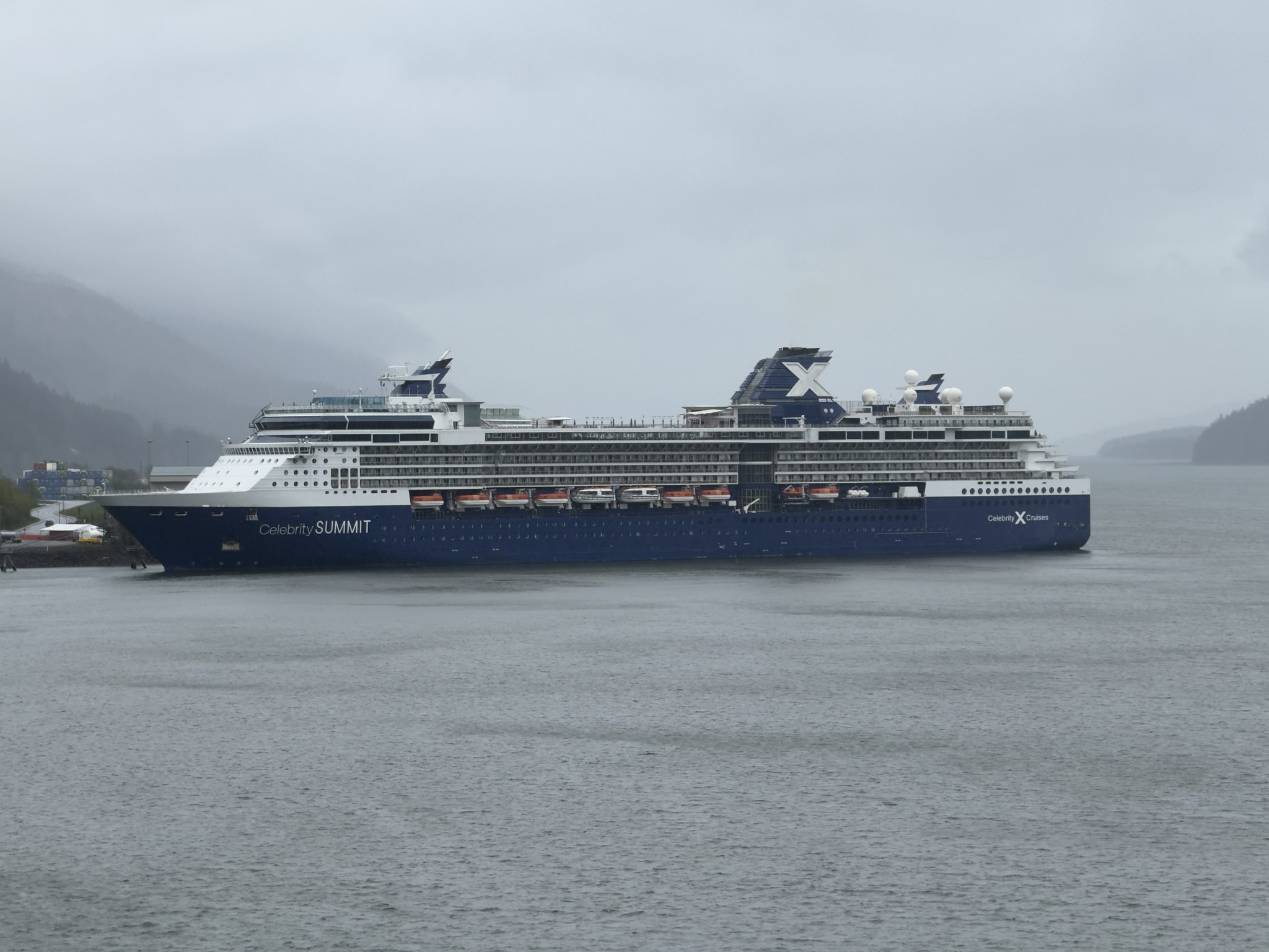 Cruise ship sailing into Juneau along the Gastineau Channel