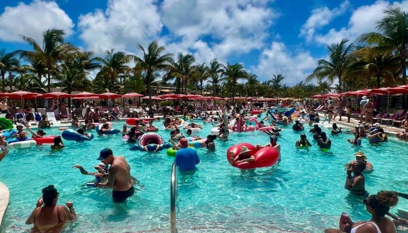 The pool at the Beach Club at Bimini in the afternoon