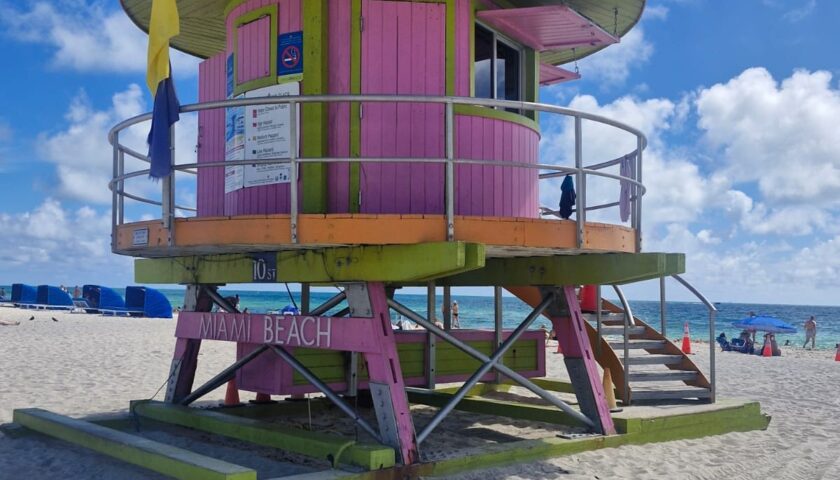 A colourful lifeguard tower on Miami Beach