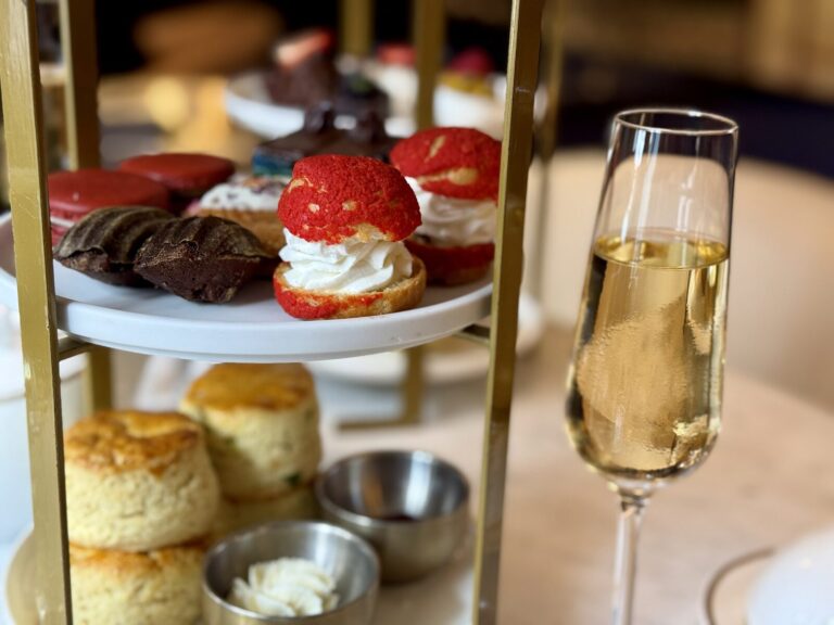 Afternoon tea in Sip on Brilliant Lady